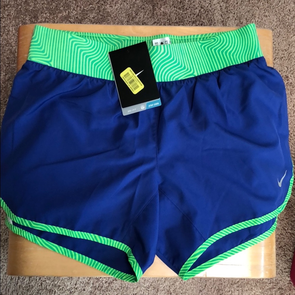 NWT Nike girls shorts - Youth Large